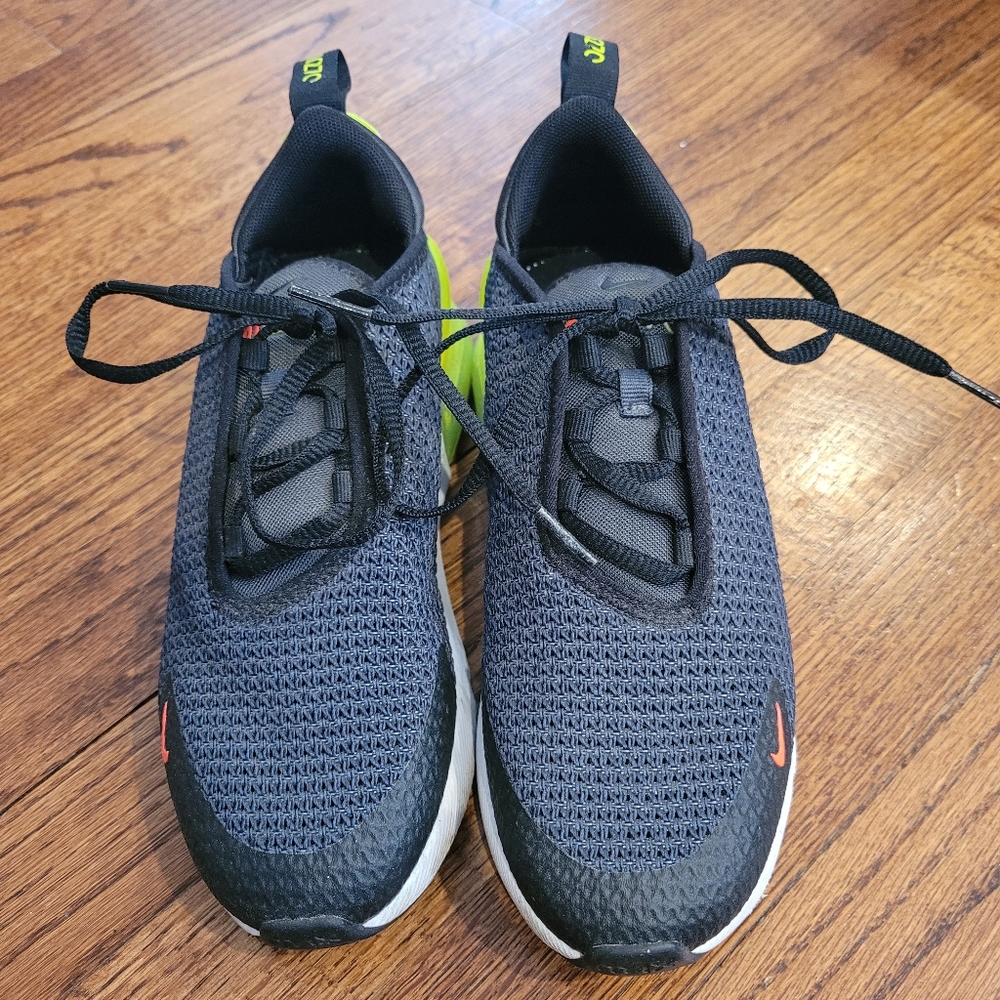 100% Authentic Boys Nike Air Max 270 (Size 3Y)